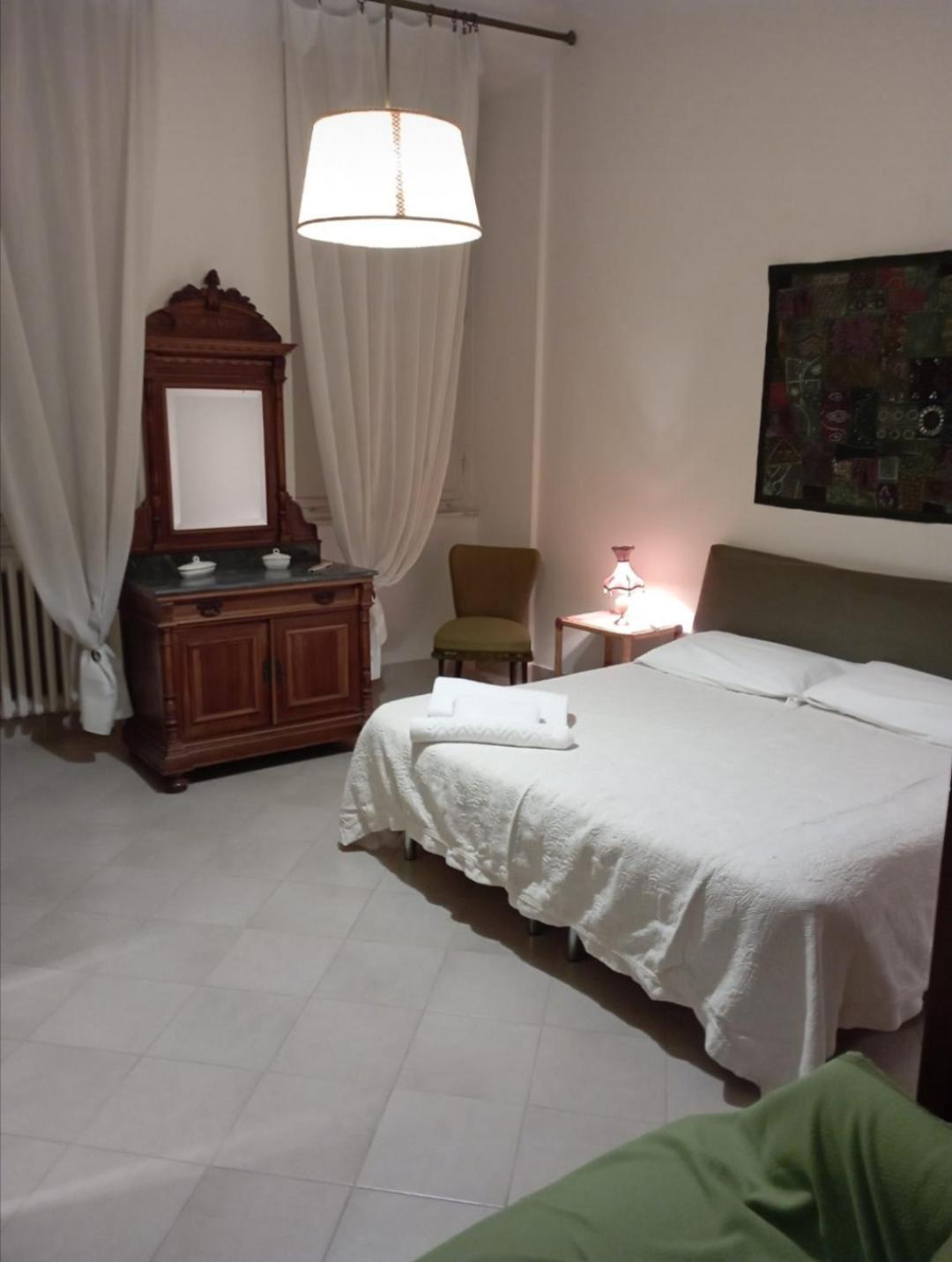 Casa San Carlo Affittacamere فولينيو المظهر الخارجي الصورة